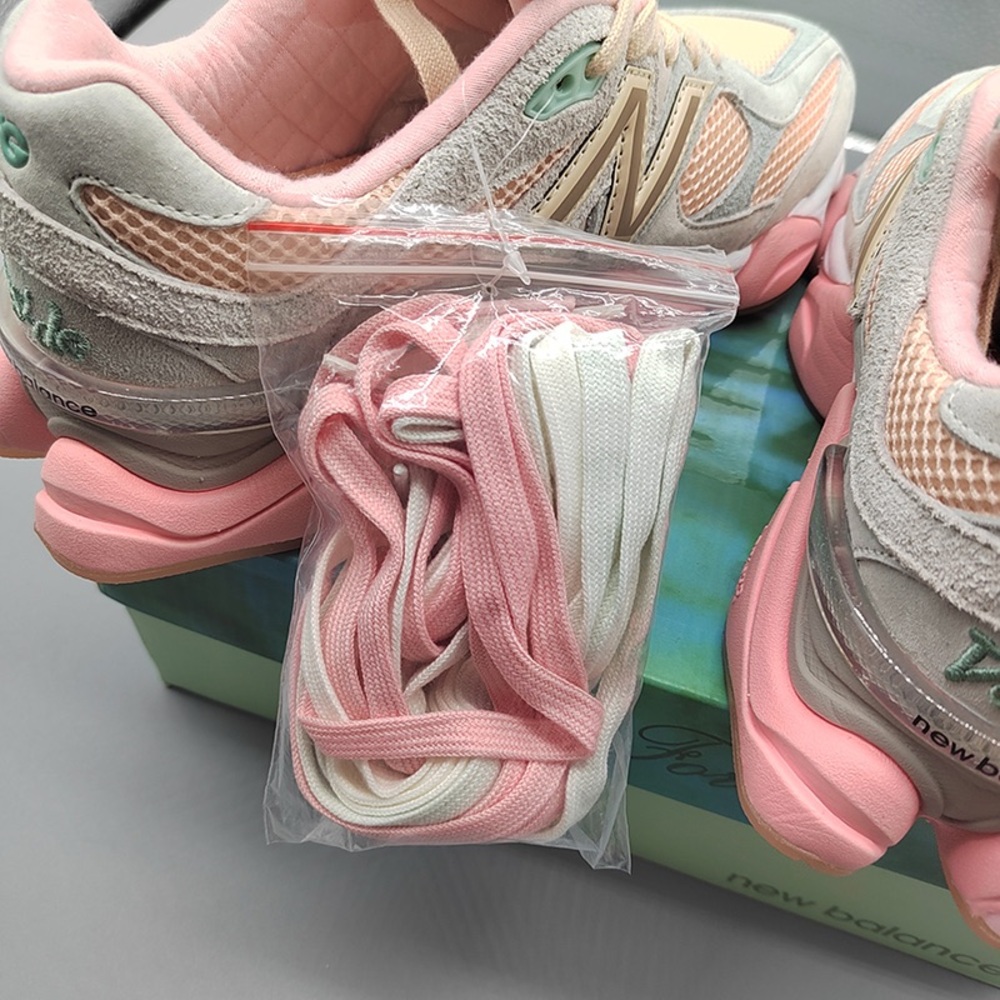 New Balance 9060 Sneakers - Picture 4 of 7